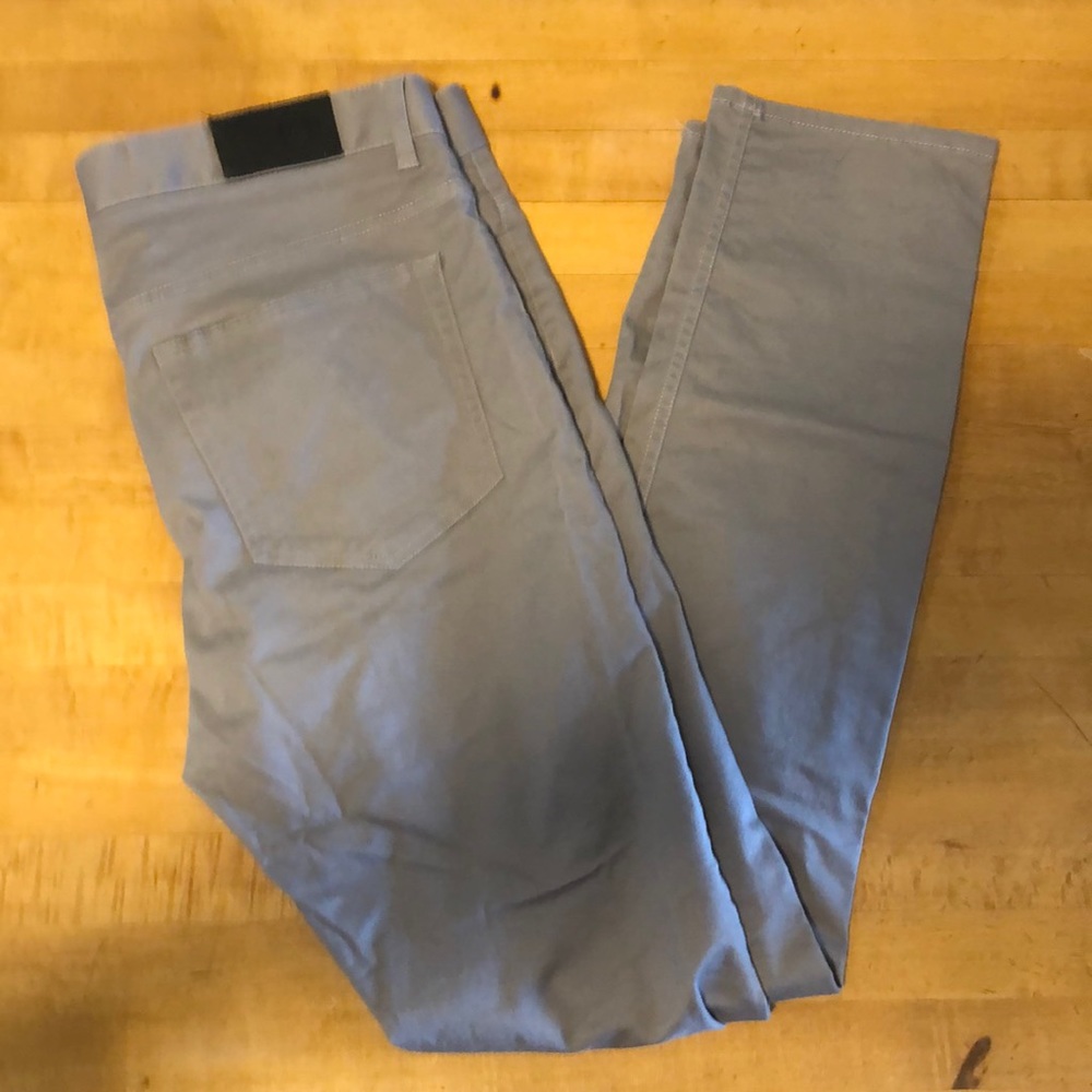 H&M 33 slim fit chinos “missing button”